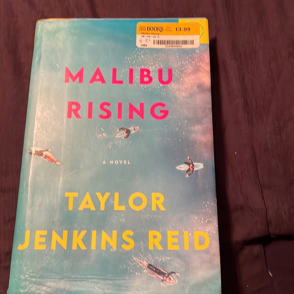 “Malibu Rising” by Taylor Jenkins’s Reid - Picture 1 of 2